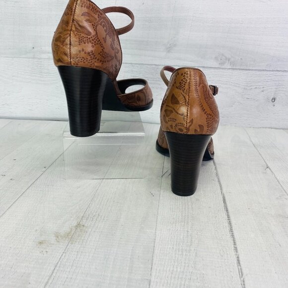 Aerosoles Coldwater Creek SUPPEL Embossed Leather Stacked Heel Sandal Size 10 M - Picture 6 of 12